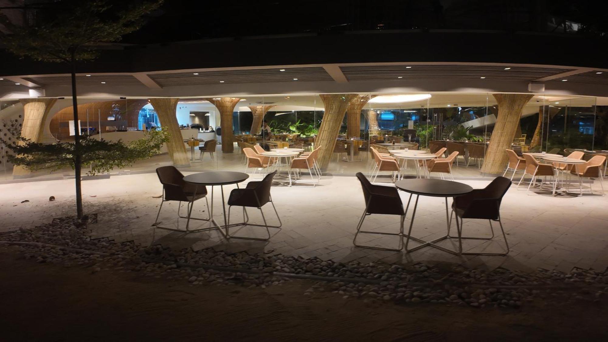 Dominiks Quite And Elegant Studio Ocean View Pool At Tambuli Resort High Floor 막탄 외부 사진